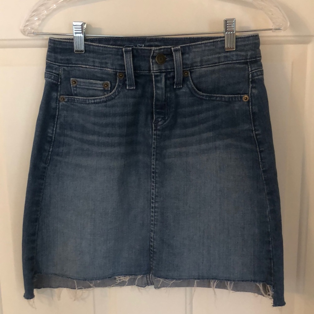 Vineyard vines denim skirt